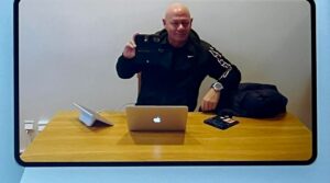 Michael Brinkenstjärna Instagram - När Ett Börsnoterat Bolag ljuger om vad som skett emellan oss.. måste man lämna in en stämningsansökan & ta kampen 👊 Det slutade med en Förlikning ! Ge Aldrig Upp- Kämpa ! Happy Fredag 🙏 Mr Brink #brink #brinkenstjärna #mylife #dj #djs #nevergiveup💪 #stämning #instagood #instagram