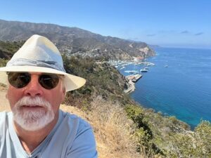 Michael Connelly Instagram - On Catalina with the writers for ‘Avalon.’ Little island, big crime. - MC
…
#Avalon