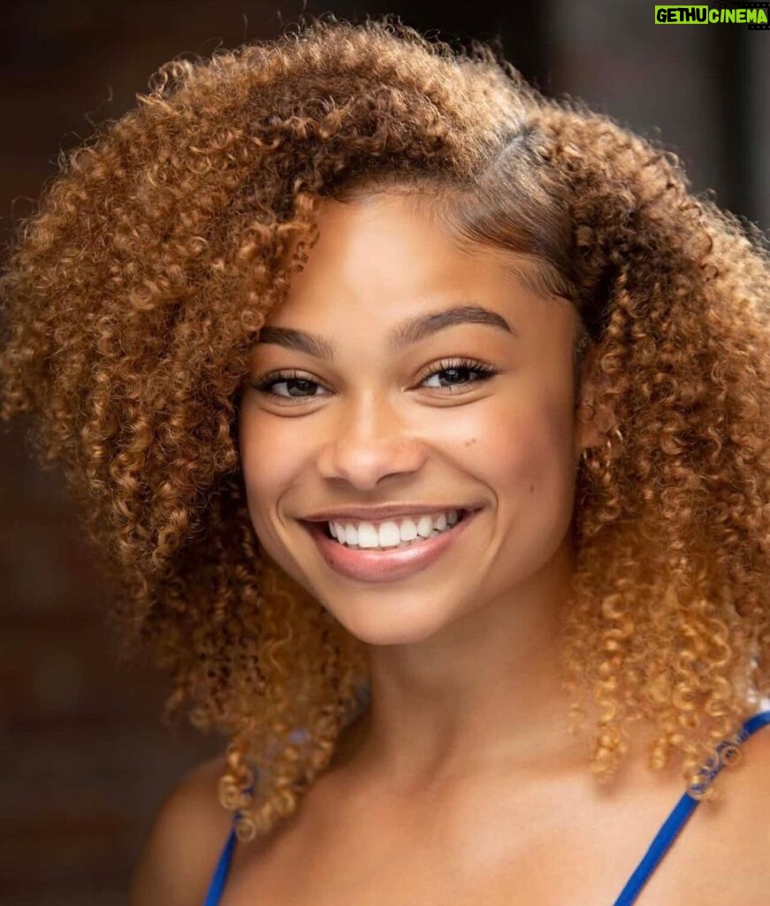 Michael Jackson Instagram - Dasia Amos made her Broadway debut as an ensemble member of the MJ the Musical cast. She’s a Dance and Music Theory double major at the University of North Carolina Greensboro. Hit the link in stories to get your tickets now for Broadway performances through January 7th, 2024.