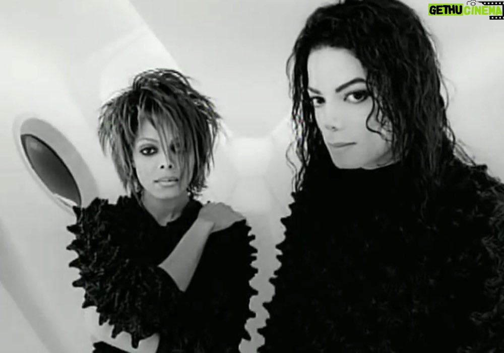 Michael Jackson Instagram - This week in 1995, the short film for Michael Jackson’s “Scream”, his duet with his sister Janet, premiered on MTV, BET and ABC-TV. The futuristic video, shot in black & white, won the most MTV Music Video awards ever in a single night – 11 and a Grammy for best Music Video the next year. Hit the link in stories to watch it now.