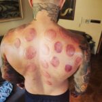 Michal Martínek Instagram - @zeman_radek_masaze děkuji za pomoc s dlouhodobou bolestí v oblasti zad. Makáme na tom 🔥 Přetěžování a Přetrénování byla vždycky moje klasika 😄 když to hoří, tak je to to pravý a to se nezmění dokud budu moct, takže díky za lidi, co mě dokáží dostat zpět do pohody normálního člověka, než se zase zavařim 🦍