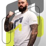 Michal Martínek Instagram - NOVÉ TRIKO v tvém šatníku! 👕 I ty teď můžeš hrdě nosit triko REINDERS MMA. 🤼‍♂️ KUPUJ TEĎ na SHOP.REINDERSMMA.CZ 📲 Jeremi sport