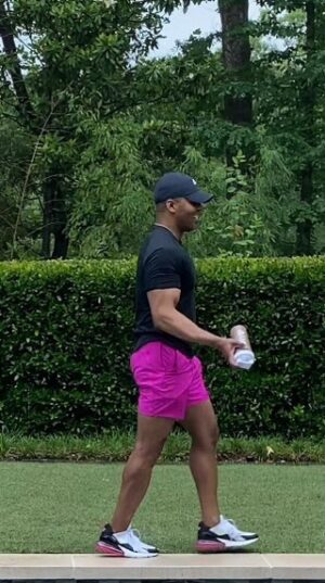 Michel Smith Boyd Instagram - 😂 for #prince and all the other tiny butts out there, happy #friday
.
#msbhowtoluxury