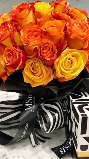 Michel Smith Boyd Instagram - Good morning ☀️ 
.
Good friends give good gifts 😉.
.
#msbhowtoluxury

⁣
.⁣
.⁣
.⁣
.⁣
.⁣
#floral #flores #florist #flowerphotography #flowerpower #flowers #flowersofinstagram #flowerstagram #gardening #giftideas #ig #macro #macrophotography #naturelover #plant #plantsmakepeoplehappy #plantsofinstagram #rose #roses #springtime #sunflower #weddingday #weddingdecor #weddinginspiration #wildlife #цветы #花