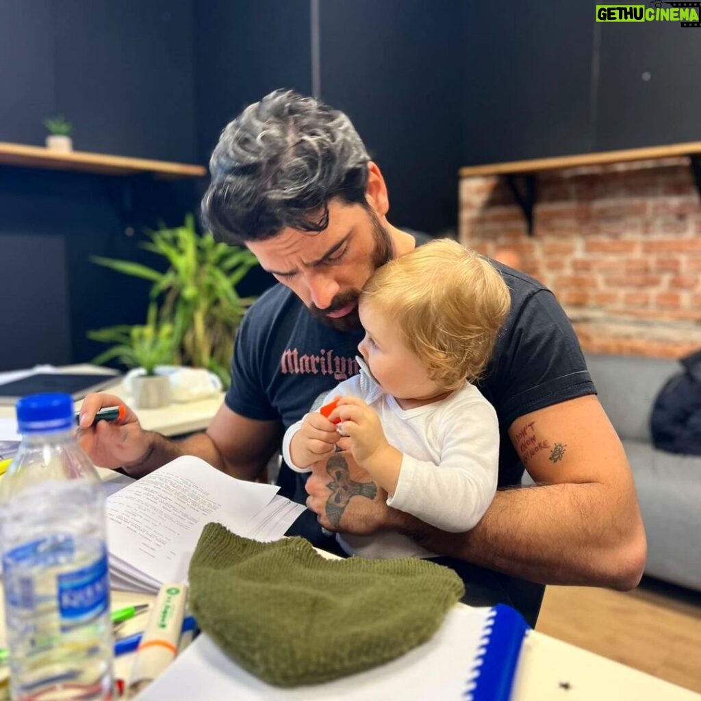 Michele Morrone Instagram - Well we don’t really have the same colors (he took more from mom’s side) but yep, this little turtle will be playing my son in #subservience and yep.. he’s helping study the script. Cheers 🫀
