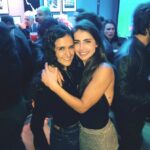 Michelle Renaud Instagram - FELIZ CUMPLEAÑOS a mi hermana,cómplice, psicologa, amiga favorita en el mundo !! Te amo con todo el corazón y deseo sigas siendo tan feliz como lo has sido siempre , llena de amor y de muchas bendiciones. 🎉🎉💗💗💗