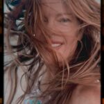 Michelle Stafford Instagram - Oh man!! Join me today for SKIN NATION SUNDAY!! I have SO much to tell you!! Hint: Look at my hair! Ok,today on Facebook page. The link is in the bio👆🏻See you at 1 pacific! 💛 #iamskinnation
