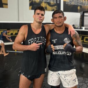 Mickey Gall Instagram - 🥊🤝 Embracing the start of the week with a bang, rocking the Monday night kickboxing class alongside my bro!  #dontcallitacomeback #hungry #fightlife #mikeysofine 😤 🔪