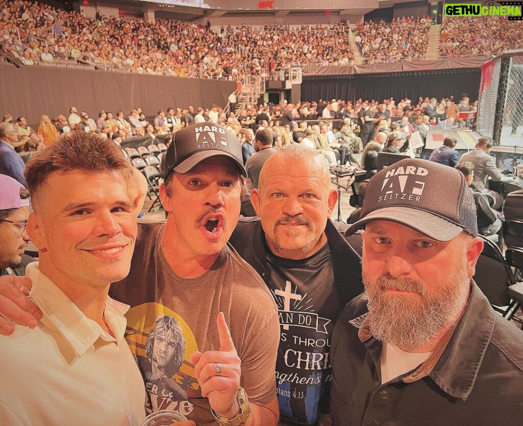 Mickey Gall Instagram - Great crew for #UFCAustin tonight👊 @chuckliddell @mickeygall @danhollaway @stjamesstjames Moody Center ATX