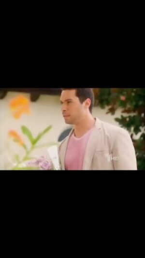 Miguel Augusto Rodríguez Instagram - ¿Los pretendientes pretenden querer?
.
.
.
.
.
#aprendiendodeuntbt #tbt #actor #tbtacting #lunesdeletras #paginassueltas #reelsinstagram #escritoseninstagram