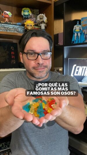 Miguel Augusto Rodríguez Instagram - ¿En algún momento te has preguntado por qué la gomita más famosa tiene forma de oso? Acá te lo explico junto a @culturizando ; por muy simple que parezca nos encanta saber el origen de las cosas.
#entreparéntesis #haribogummybears #gummybears #trivia #curiosidades #culturapop