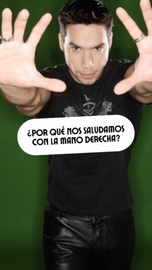 Miguel Augusto Rodríguez Instagram - ¿Por qué nos saludamos con la mano derecha? Descúbrelo en esta nueva entrega de #EntreParéntesis con @MiguelAugusto20
