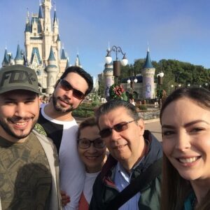 Miguel Augusto Rodríguez Instagram - Un #tbt de un “tal día como hoy” hace unos cuantos años… con el tiempo uno entiende que no existe nada más importante que la familia. Pronto juntos❤️
@nandox82 @purplegalaxy85 @ggv50