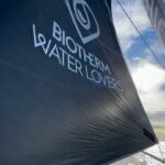 Miguel Bernardeau Instagram – Gracias a @biotherm y al equipo del IMOCA por dejarme navegar en un barco tan especial. 💙. Mucha suerte en vuestro viaje. #biotherm #biothermsailing