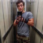 Miguel Herrán Instagram - De vuelta a las rutinas! 😝