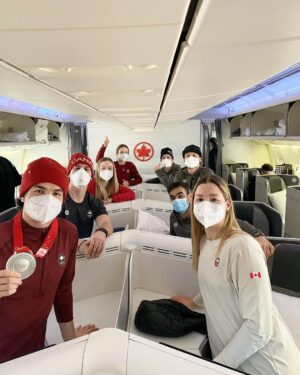 Mikaël Kingsbury Instagram - I’m back home🇨🇦😁

Thank you @aircanada for flying my team and I safely back home! Can’t wait to see my family and friends🍾