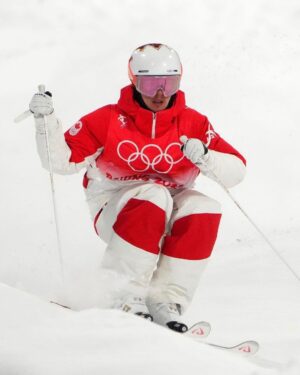 Mikaël Kingsbury Instagram - Good morning🇨🇦 Qualified 1st today😁🙌🏼 Good start! Day off tomorrow and ready for finals Saturday👊🏼 #olympics #beijing2022