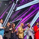 Mika Singh Instagram - Assi sare jaa rahe hai #indionidol @indianidols te tussi #kithechalleho? @hansrajhanshrh @shreyaghoshal @vishaldadlani @kumarsanuofficial @the_yasirhussain ..