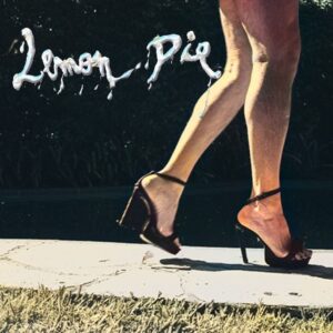Mike Amigorena Instagram - Las mamis chochas que salió #LemonPie 🍋
Escuchalo en la pile con un GinTony y mira el video imitándolo🍹

(links en mi perfil)