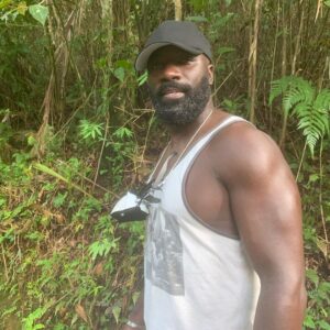 Mike Colter Instagram - I loved my time in Puerto Rico. Thank you for hosting our film @planemovie. The people, the food, the culture, the land and the music! And let's not forget the MOFONGO! Puerto Rico Photo dump.❤️❤️❤️#onlocation #puertorico #elyunquerainforest #robertoclemente @rootsoffight #filminglocation #behindthescenes #mikecolter #professionalpretender