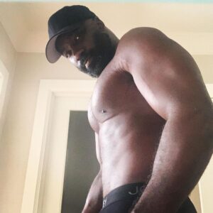 Mike Colter Instagram - I loved my time in Puerto Rico. Thank you for hosting our film @planemovie. The people, the food, the culture, the land and the music! And let's not forget the MOFONGO! Puerto Rico Photo dump.❤️❤️❤️#onlocation #puertorico #elyunquerainforest #robertoclemente @rootsoffight #filminglocation #behindthescenes #mikecolter #professionalpretender
