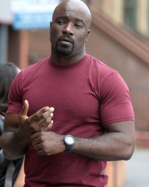 Mike Colter Instagram - On this day 5 years ago LUKE CAGE Season 2 premiered in Netflix directed by @lucyliu. My how time flies. #neflix #lukecage @marvelslukecage  #mikecolter #marvel #comicbooks #superhero #harlem #hbcu