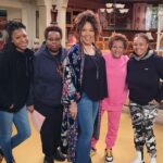 Mike Epps Instagram - We back Upshaws #number1sitcomonesitcomonnetflix funny ladies more episodes coming in February