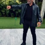 Mike Tyson Instagram - "Don't leave me hangin'"