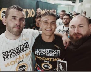 Miloš Petrášek Instagram - “MMA není sport”

Co je víc sportovní, než tohle? 
@joachimchristensenmma 🎩🏆
