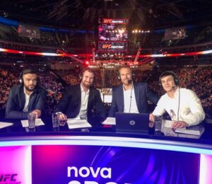 Miloš Petrášek Instagram - Možná změním job😄🔥 je to tady pohodlnější, než dole🤪😂 @rustam_khabilov ✊🏼✊🏼✊🏼
@ondrejnovotny 
@andre.reinders 
@ivanbuchinger 
@milos_petrasek 
#me#man#tv#nova#sport#mma#bets#job#khabilov#ferreira