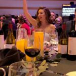 Miranda Kerr Instagram - Such an honour to be recognized by the @_aaausa for excellence in the arts. Last night’s @gdayusa event was so much fun celebrating the strong partnership between the US and Australia. A huge congratulations to my fellow honourees @thekidlaroi and Sam Worthington. And a big thank you to @katyperry for her kind and heartfelt words 🇦🇺❤️🥰