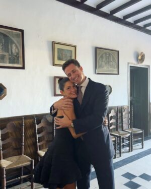 Miri Pérez-Cabrero Instagram - Ayer fue el mejor día de mi vida🤍 Blanqui y Marcos forever in my heart✨✨✨✨✨✨✨✨✨✨ no se puede describir…!!!!!!!!!!! #diary 

Pendientes de @mdepaulet & @valytyplace