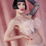 Miriam Veil Instagram - 💘 Happy Valentine’s Day 💘 Thank you @giuliahepburn for the cutes pictures of me and gorgeous @missy_fatale ♥️ For @bettiepagelingerie campaign 💋 #pinup #retroglam #vintagelingerie #bettiepage London, United Kingdom