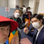Misoo No Instagram - K-PROさんのライブ 『エクストリームス』 . あ〜ざした〜す（たこ口） . 満員のお客さんの前でネタできて . たの新古今和歌集〜！ . #kpro #エクストリームス #怪奇yesどんぐりrpg #どんぐりたけし #yesアキト #キュウ #ラバーガール #まんじゅう大帝国 #脳みそ夫 #アラサー武士