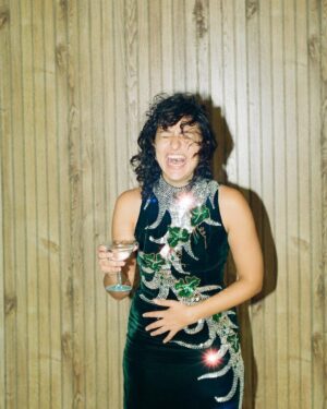 Mitra Jouhari Instagram - 🌻❤️ Thank you to @alexavisciusphoto for this photo I am laughing for real bc it was soooo fun to hang out with Alexa!!!