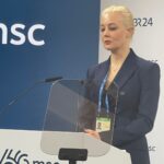 Mo Collins Instagram - 💔😞 #ripnavalny Yulia Navalny, wife of Alexie Navalny, on reports of his death: “We cannot believe Putin’s government. They are lying constantly. But if this is the truth, I want Putin and all his friends to know they will be punished for what they have done with my country, my family, and my husband.”
