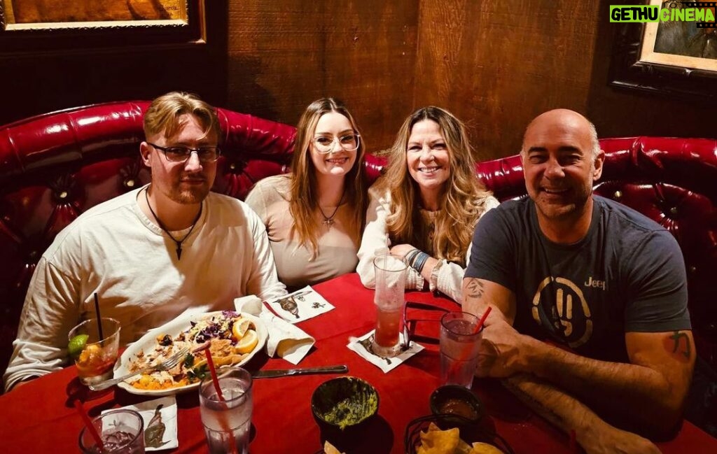 Mo Collins Instagram - El Compadres with @hanaskuby and her BF, Garreth, in town from Delaware. ❤️❤️ #elcompadresunset #hollywood
