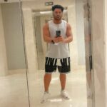 Mohammadreza Golzar Instagram - موفقیت دیگران برای تو هیچ محدودیتی ایجاد نمیکنه برای همه بهترینهارو آرزو کن✅❤️