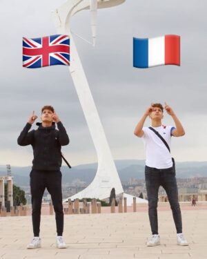 Mohammed El Amine El Khayari Instagram - UK 🇬🇧 VS FRANCE🇫🇷 
Drill BATTLE ‼️ Batalla de DRILL 🎶 Con cual te quedas? Con los ingleses 🇬🇧 o los franceses 🇫🇷❤️‍🔥 #skills #drill #uk #france #russmillions #captain #freestyle