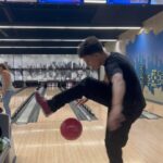 Mohammed El Amine El Khayari Instagram - cuando llevas a un freestyler por primera vez a la bolera 🎳🤣 - - - - #skills #bowling #reto #challenge #mohafs #freestyle Girona, Catalunya, España
