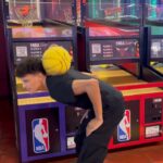 Mohammed El Amine El Khayari Instagram - mi manera de canastar 😅🏀 #skills #recreativo #mohafs #challenge #reto Bowling Girona