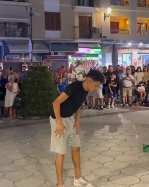 Mohammed El Amine El Khayari Instagram - resumen de esta última semana en Benidorm 🌇😎 de mis ciudades favoritas, un balón y para alante #⚽️ #benidorm #freestyle #mohafs #skills
