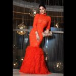 Mona Zaki Instagram - سعيدة جدا بالتكريم والحصول على جايزة صناع الترفيه الفخرية من "جوي أواردز"، والتقدير والحفاوة في المملكة الشقيقة، كانت ليلة ساحرة بملتقي الفنانين من كل الدول وشكرا معالي المستشار تركي آل الشيخ وشكرا لكل العاملين بهيئة الترفيه ومبروك لكل الفائزين #joyawards2023 Thanks to the team behind my look 🙏♥️ Dress by: @maisonalaia Jewelry : @bulgari Make up by the talented : @rehamkhalifaa Hair by: @georgeselmendelek Shot by 📸 @soma_photography19 Managment team @ginger__tm Riyadh, Saudi Arabia
