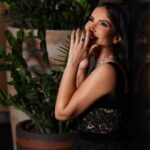 Mona Zaki Instagram - @bulgari ✨ #edenthegardenofwonders Shot by the talented @adsshot ♥️ My amazing team ♥️♥️🙏🙏 Styled by @cedrichaddad Hair @rafifazaa Makeup @ojmakeupartist Dress: @rasario via @netaporter Managed by @ginger__tm