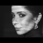 Mona Zaki Instagram - ‎نمرة اتنين .. مشروع درامي مختلف هتشوفوه قريب على منصة شاهد @shahid.vod @producersfilms #nemra_etnien Styled by @maigalal Dress @villababoushka @flarepr Make-up by @monagamalofficial Hair by @alsagheersalons @shady_hair_stylist