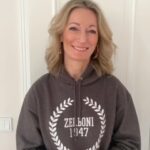 Monika Gruber Instagram - Heute Abend um 22 Uhr im BR Fernsehen: Mein Soloprogramm „Wenn ned jetzt, wann dann?“ aus 2012! 🎉 • • • #monikagruber #kabarett #comedy #bayern #erding #bayerischerrundfunk #brfernsehen #scheissdanixdannfeiddanix #münchen Erding, Germany