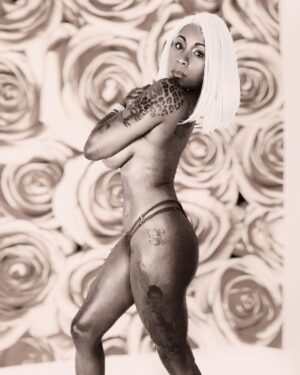 Monique Dupree Instagram - Her 🖤🖤🖤