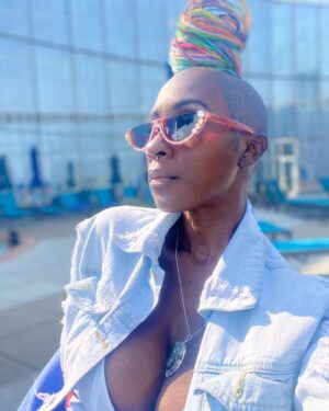 Monique Dupree Instagram - YOU CANNOT BREAK ME ✨✨✨

betheflower #naturegoddess #lovninglife #vibratehigher #moniquedupree #innerglow #flowergirl #thatrueoriginalgata #highvibrations #ownyourpower #riseup #selflove #selflovejourney #hairart #hairartistry #moniquedupreethomas #spiritualbadass #badass #alternativefashion