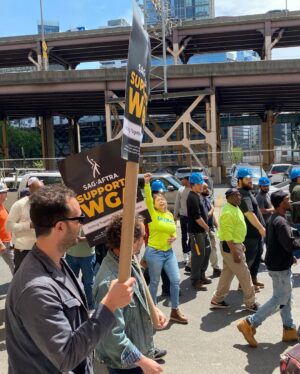 Monique Gabriela Curnen Instagram - Making our voices heard in NYC today with @writersguildwest @wgaeast @wgawest @wgaunity @sagaftra #unionstrong #respectwriters #livingwage #fairpay #shareprofits