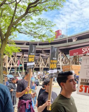 Monique Gabriela Curnen Instagram - Making our voices heard in NYC today with @writersguildwest @wgaeast @wgawest @wgaunity @sagaftra #unionstrong #respectwriters #livingwage #fairpay #shareprofits